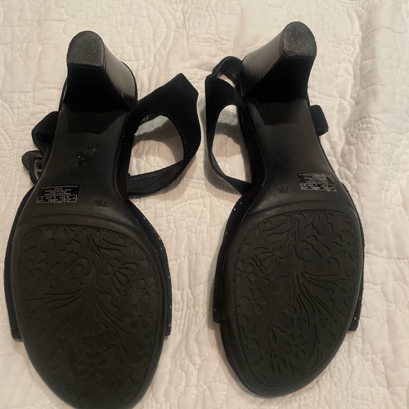 Gorgeous Ara sandals. Kid suede so incredibly soft and comfy. Size 10 US - Picture 4 of 10